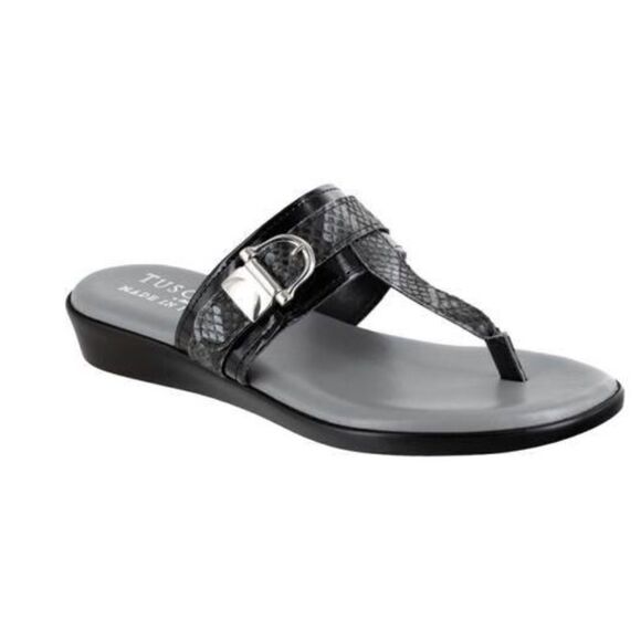 Tuscany by Easy Street ~ candenza black patent sandals ~made in Italy ~ size 6.5 - Picture 1 of 7